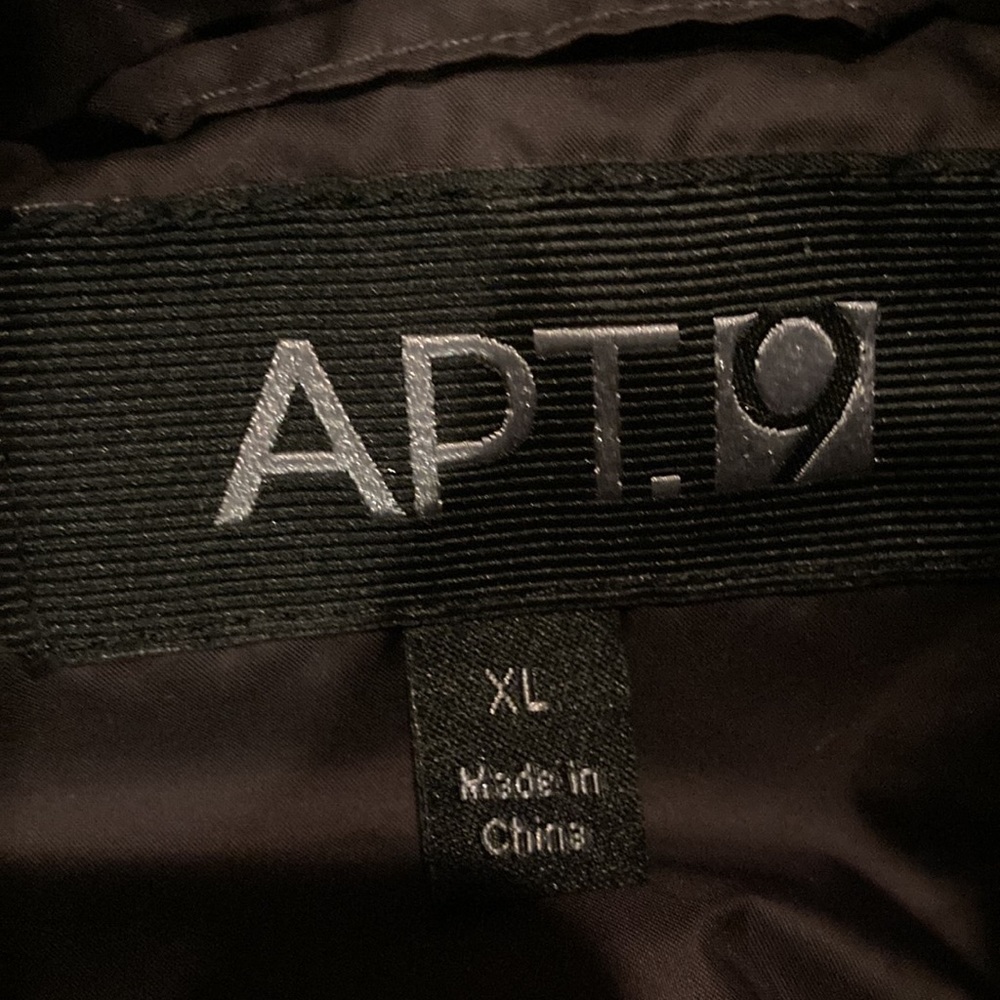 Woman’s Apt 9 Hooded Puffer Jacket With Detachabl… - image 3